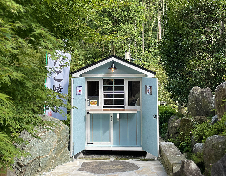 小屋で始めるカワイイお店! たこ焼き屋さん!