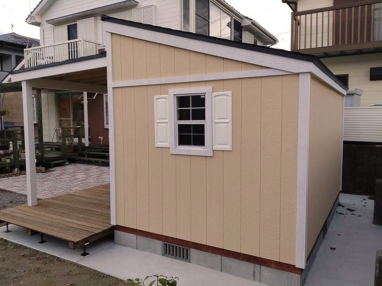 5 greenbell tiny house pit8 deck rightside