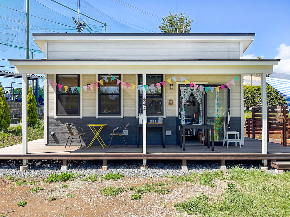 自由設計の「小屋」で週末カフェをオープン!山梨と神奈川を行き来する生活で夢を叶えました(山梨県)